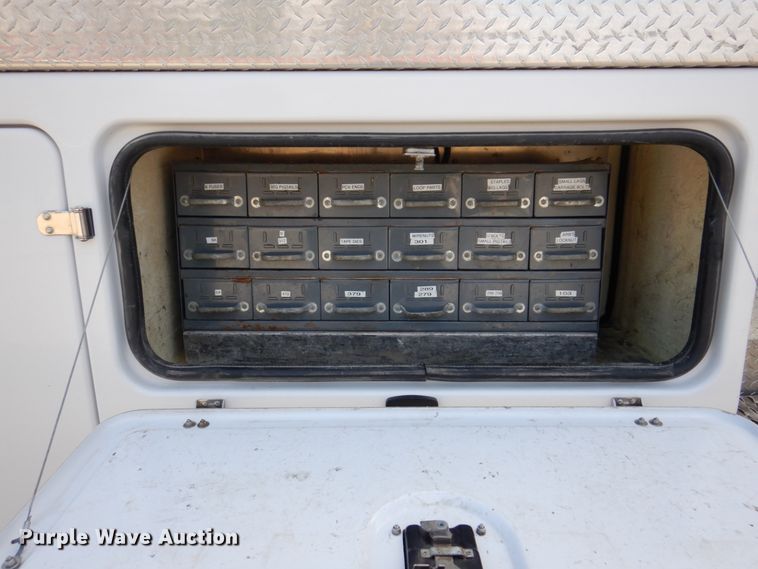 image for item IM9875 2016 Ford F550 Super Duty XL  bucket truck