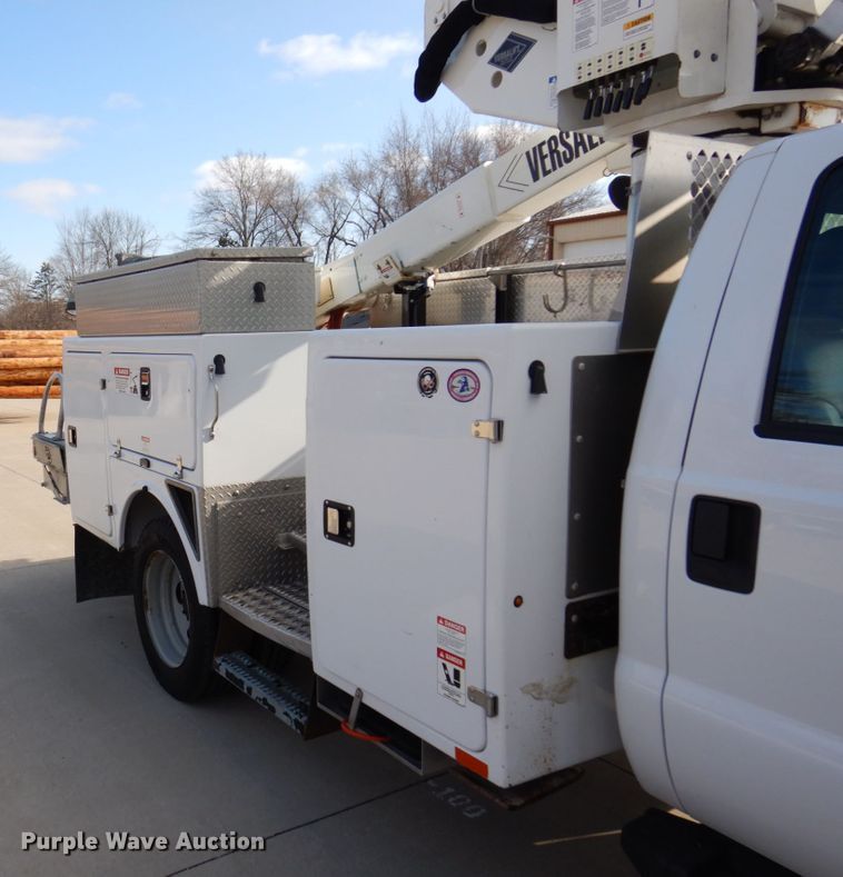 image for item IM9875 2016 Ford F550 Super Duty XL  bucket truck