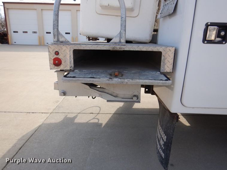 image for item IM9875 2016 Ford F550 Super Duty XL  bucket truck