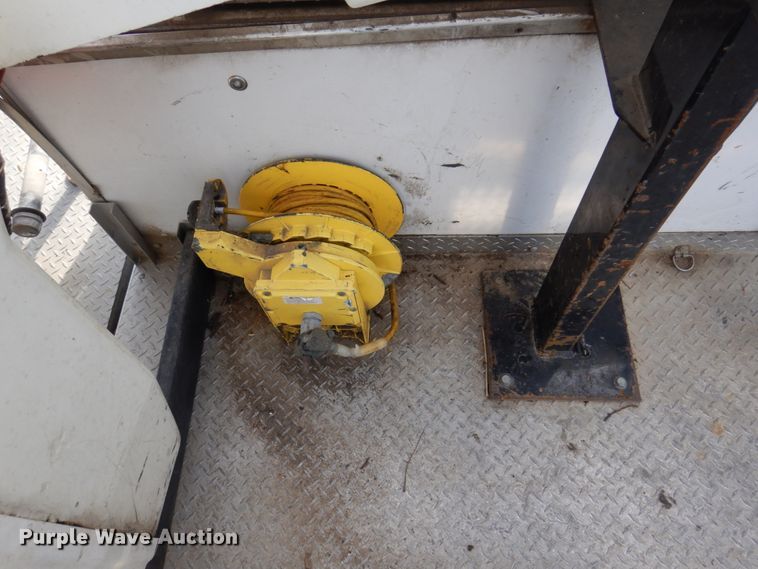 image for item IM9875 2016 Ford F550 Super Duty XL  bucket truck