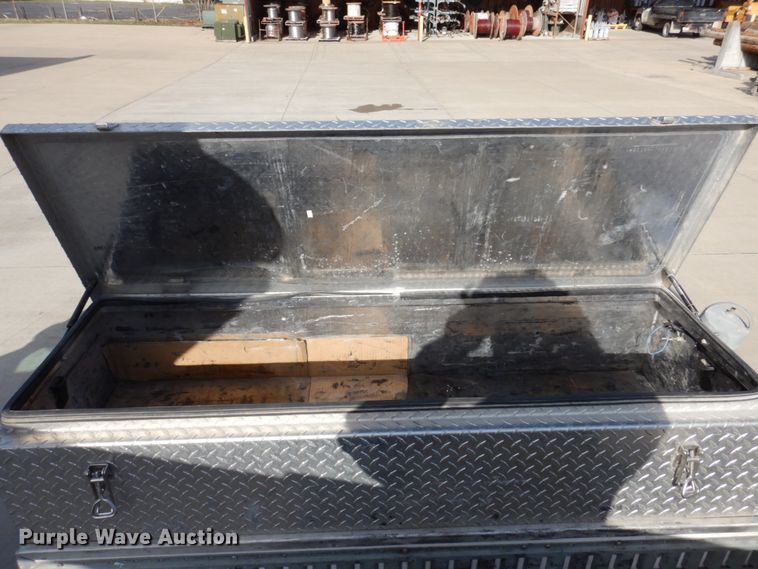 image for item IM9875 2016 Ford F550 Super Duty XL  bucket truck