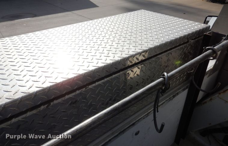 image for item IM9875 2016 Ford F550 Super Duty XL  bucket truck