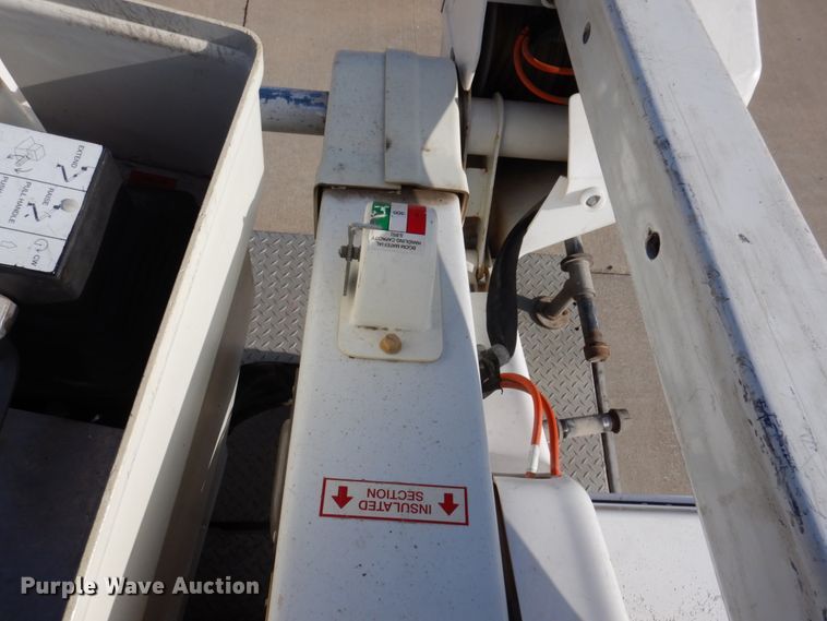 image for item IM9875 2016 Ford F550 Super Duty XL  bucket truck