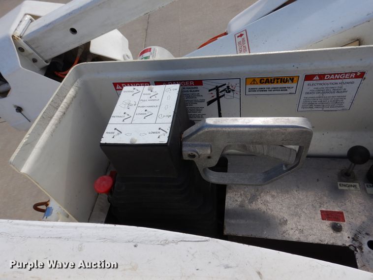 image for item IM9875 2016 Ford F550 Super Duty XL  bucket truck