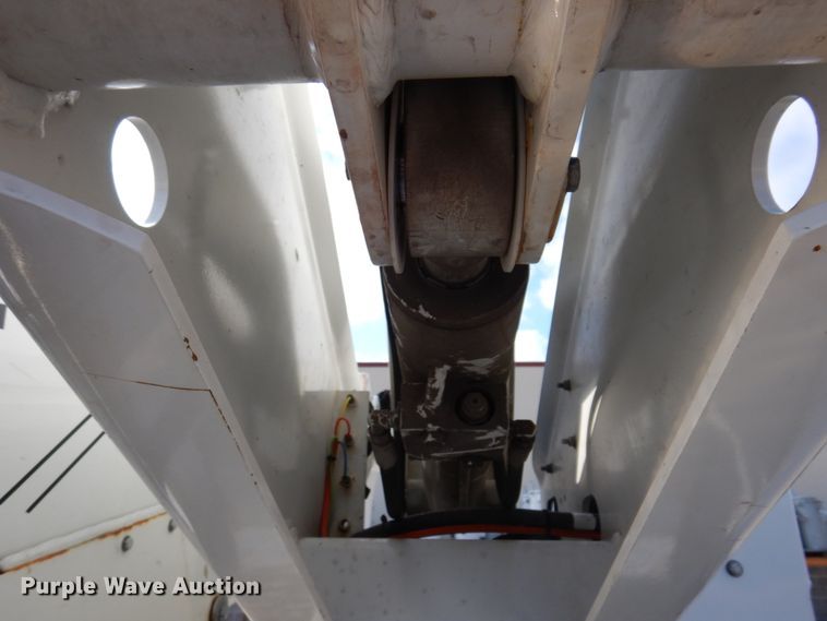 image for item IM9875 2016 Ford F550 Super Duty XL  bucket truck