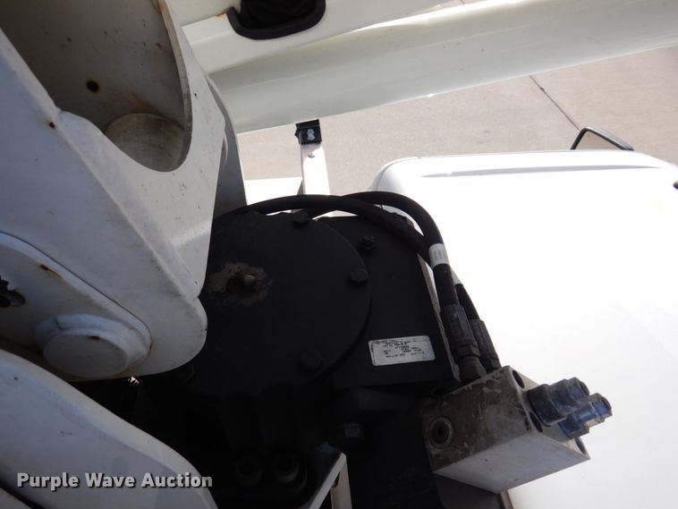 image for item IM9875 2016 Ford F550 Super Duty XL  bucket truck