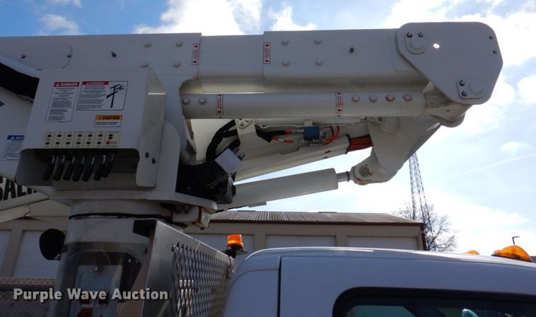 image for item IM9875 2016 Ford F550 Super Duty XL  bucket truck