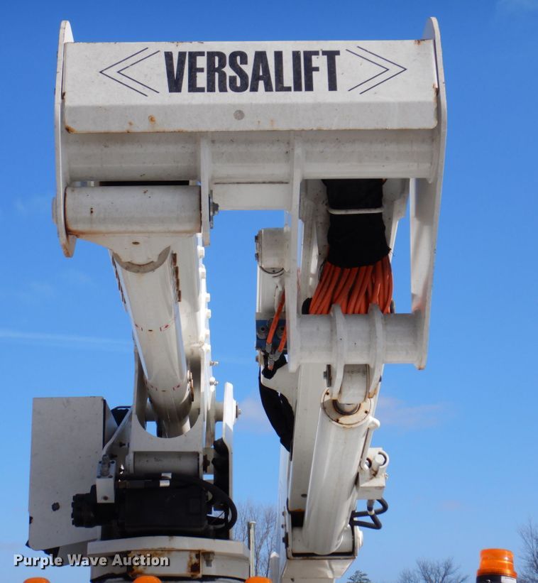 image for item IM9875 2016 Ford F550 Super Duty XL  bucket truck