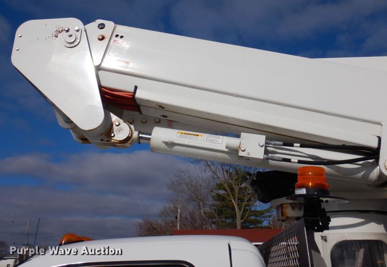 image for item IM9875 2016 Ford F550 Super Duty XL  bucket truck