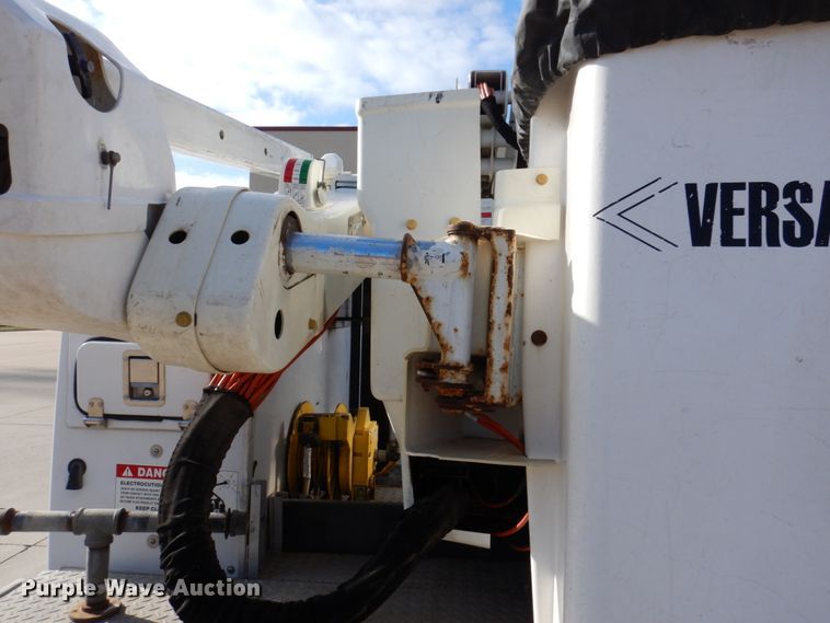 image for item IM9875 2016 Ford F550 Super Duty XL  bucket truck