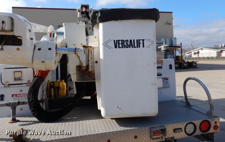 image for item IM9875 2016 Ford F550 Super Duty XL  bucket truck