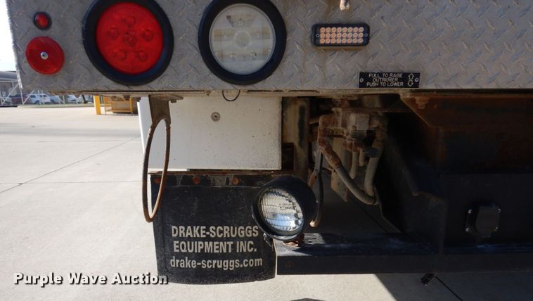 image for item IM9875 2016 Ford F550 Super Duty XL  bucket truck