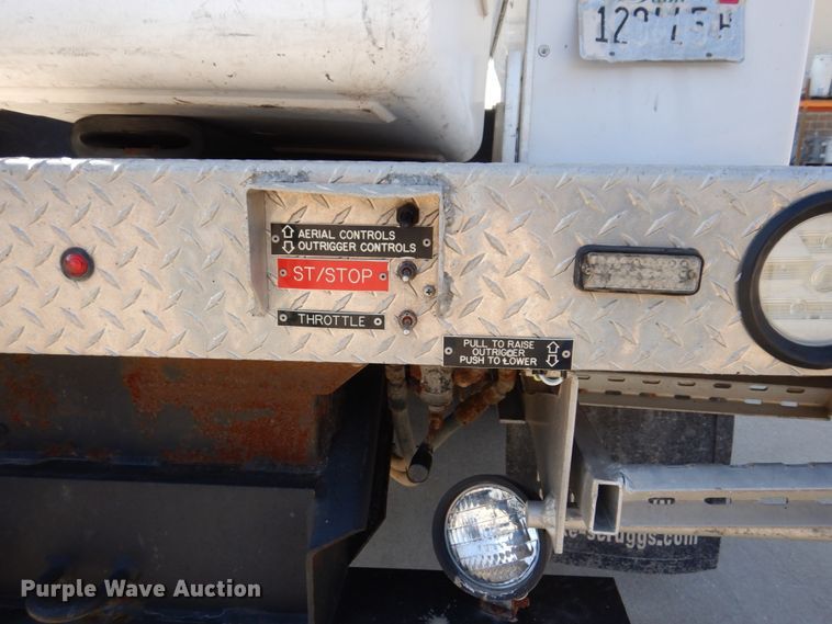 image for item IM9875 2016 Ford F550 Super Duty XL  bucket truck