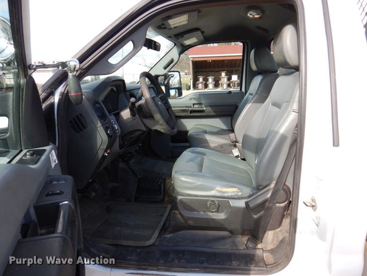 image for item IM9875 2016 Ford F550 Super Duty XL  bucket truck