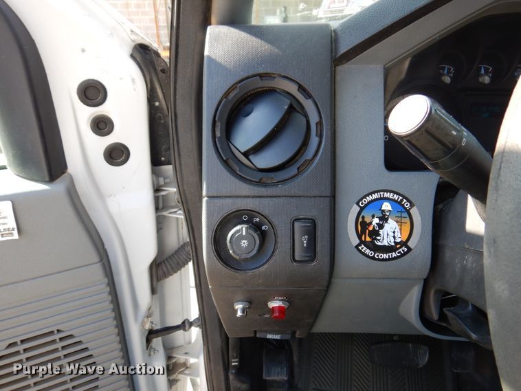 image for item IM9875 2016 Ford F550 Super Duty XL  bucket truck