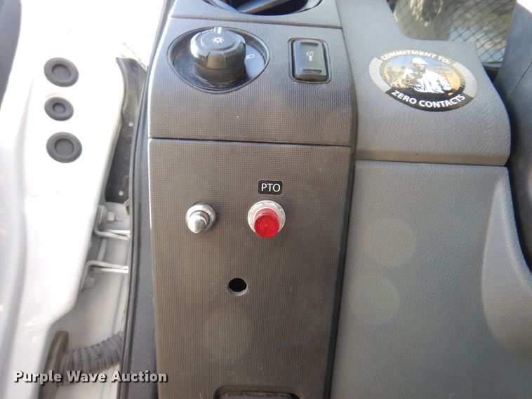 image for item IM9875 2016 Ford F550 Super Duty XL  bucket truck