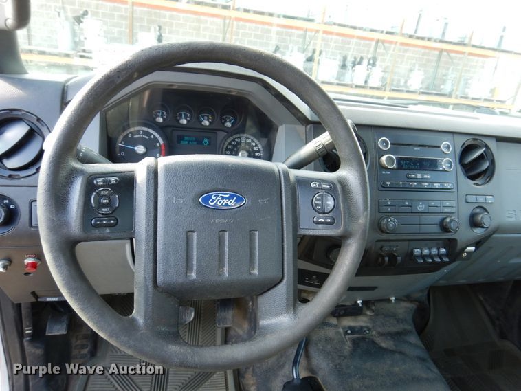 image for item IM9875 2016 Ford F550 Super Duty XL  bucket truck