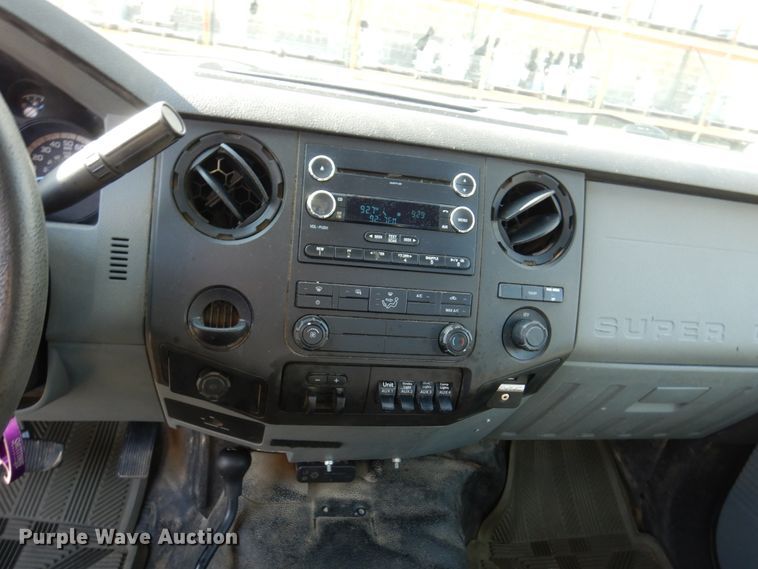 image for item IM9875 2016 Ford F550 Super Duty XL  bucket truck