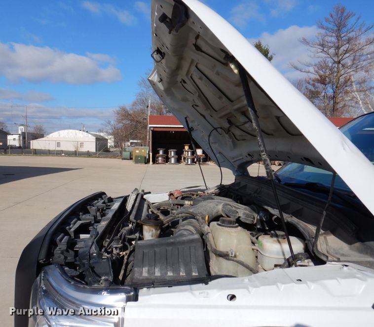 image for item IM9875 2016 Ford F550 Super Duty XL  bucket truck