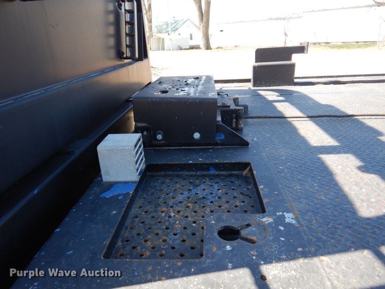 image for item IM9876 2013 International 4300  rollback truck