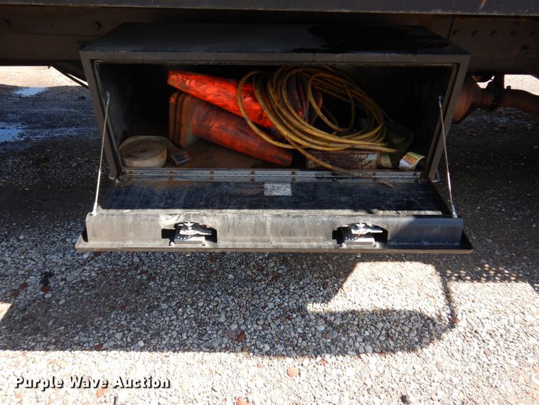 image for item IM9876 2013 International 4300  rollback truck