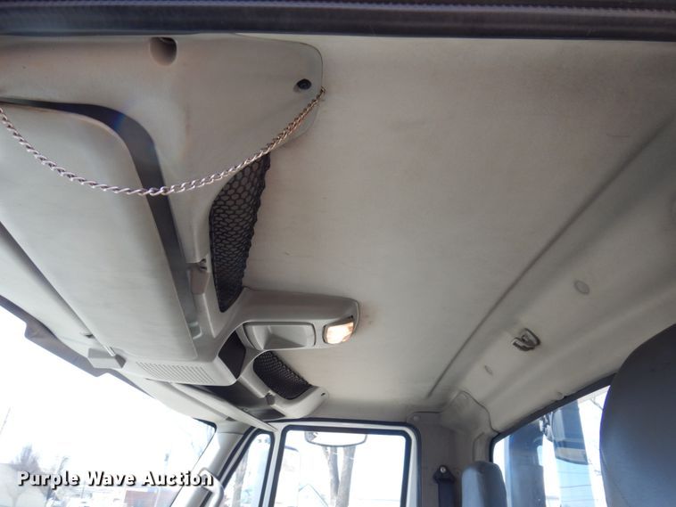 image for item IM9876 2013 International 4300  rollback truck