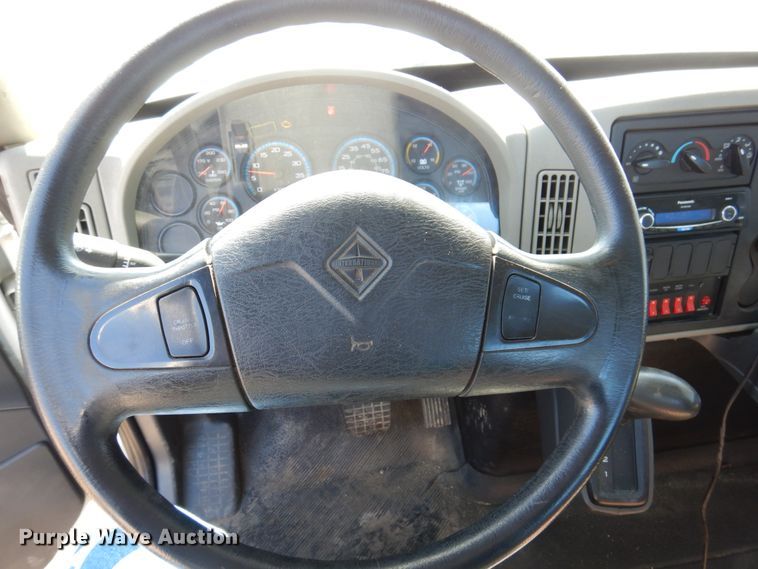 image for item IM9876 2013 International 4300  rollback truck