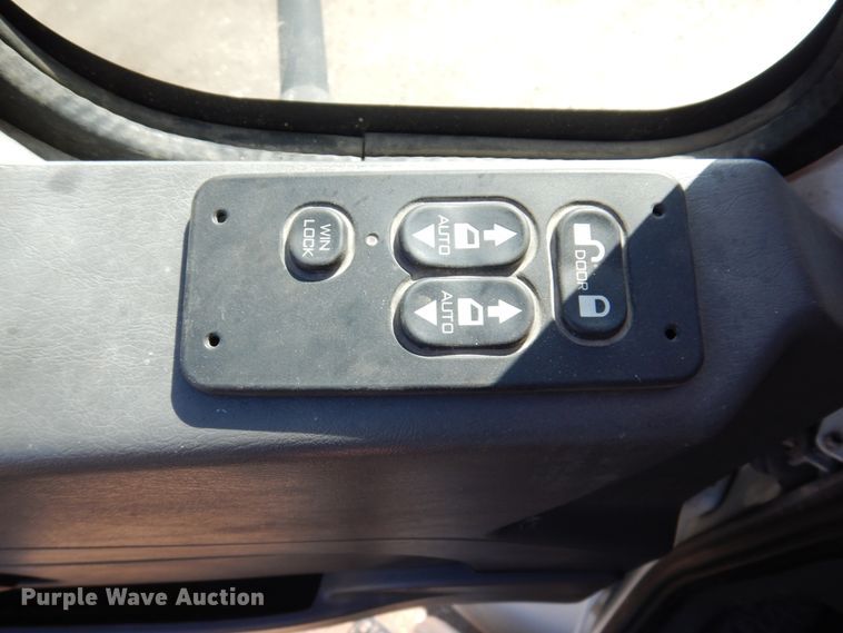 image for item IM9876 2013 International 4300  rollback truck