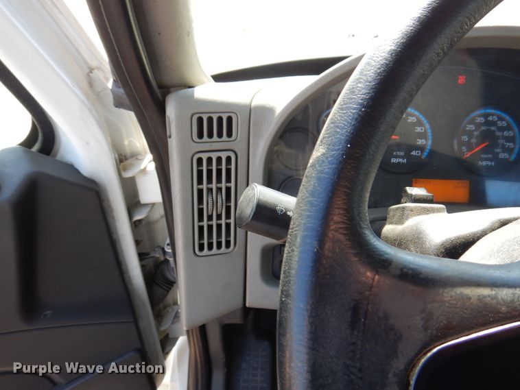 image for item IM9876 2013 International 4300  rollback truck