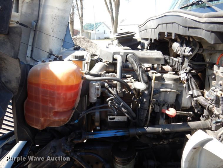 image for item IM9876 2013 International 4300  rollback truck