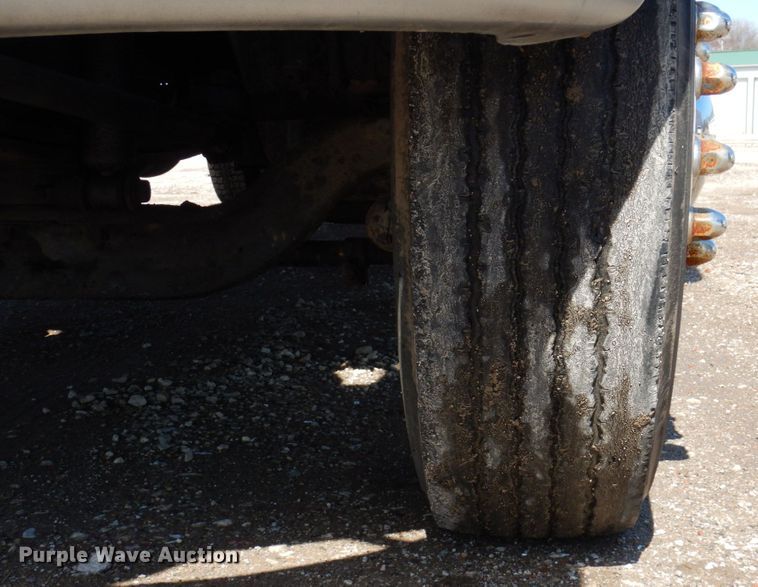 image for item IM9876 2013 International 4300  rollback truck