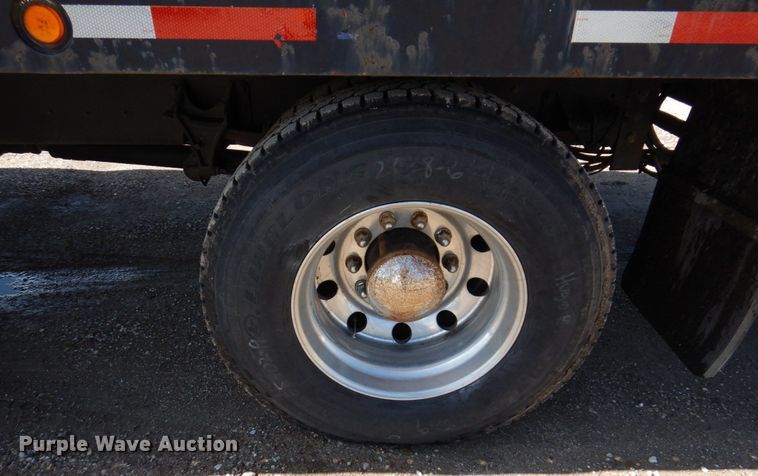 image for item IM9876 2013 International 4300  rollback truck