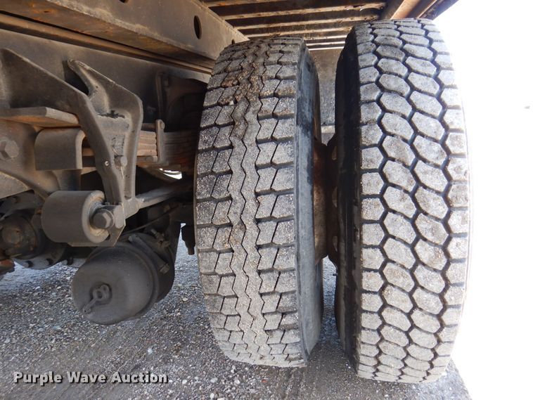 image for item IM9876 2013 International 4300  rollback truck