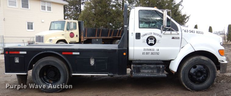 image for item IM9883 2011 Ford F650 Super Duty  flatbed truck