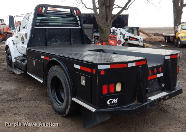 image for item IM9883 2011 Ford F650 Super Duty  flatbed truck