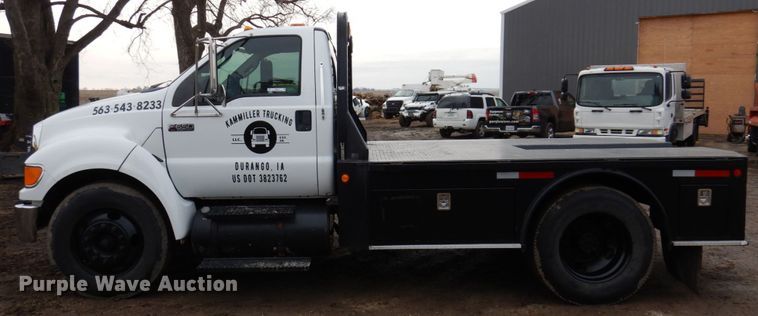 image for item IM9883 2011 Ford F650 Super Duty  flatbed truck