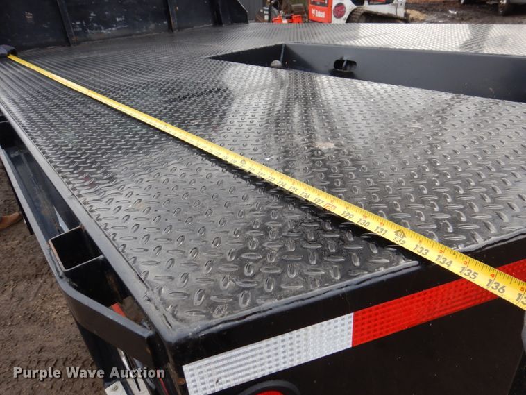 image for item IM9883 2011 Ford F650 Super Duty  flatbed truck