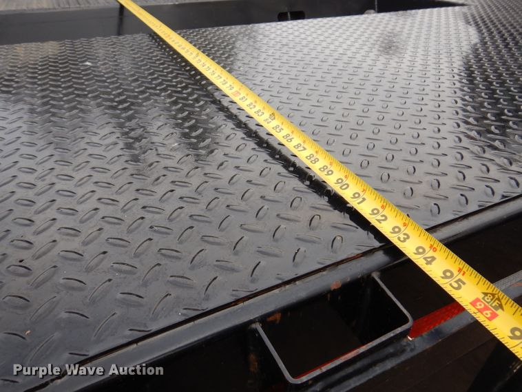 image for item IM9883 2011 Ford F650 Super Duty  flatbed truck