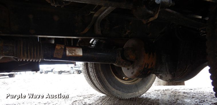 image for item IM9883 2011 Ford F650 Super Duty  flatbed truck