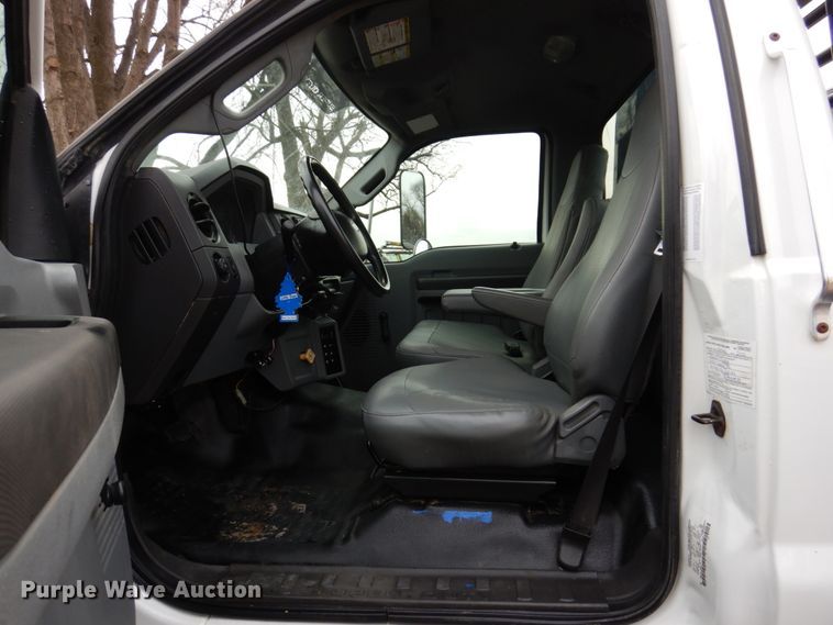 image for item IM9883 2011 Ford F650 Super Duty  flatbed truck