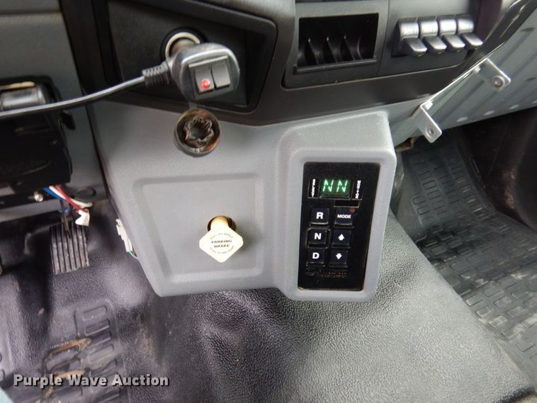 image for item IM9883 2011 Ford F650 Super Duty  flatbed truck