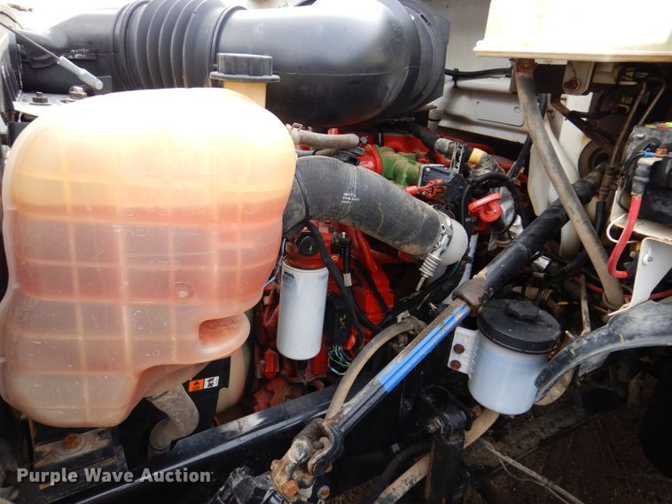 image for item IM9883 2011 Ford F650 Super Duty  flatbed truck