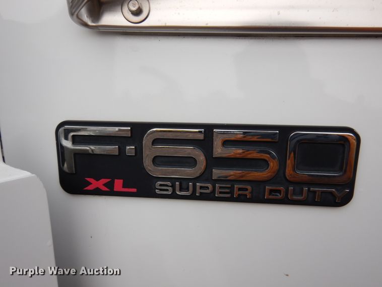 image for item IM9883 2011 Ford F650 Super Duty  flatbed truck