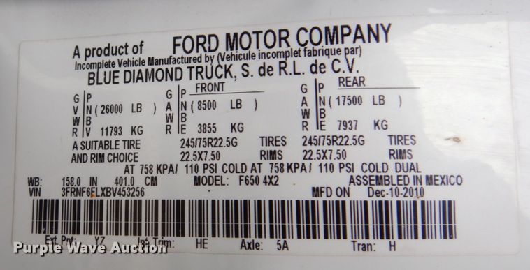 image for item IM9883 2011 Ford F650 Super Duty  flatbed truck
