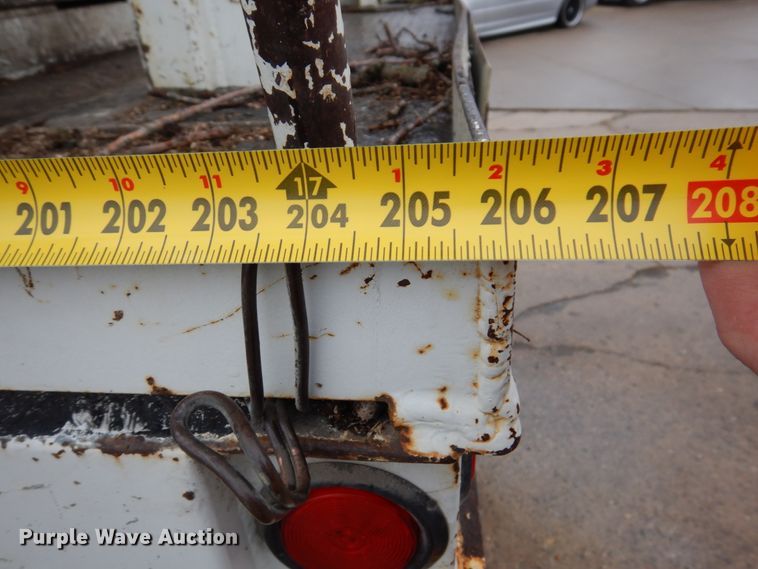 image for item IM9889 2005 International 7400  bucket truck