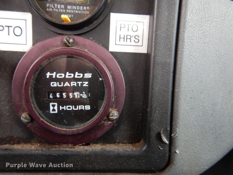 image for item IM9889 2005 International 7400  bucket truck