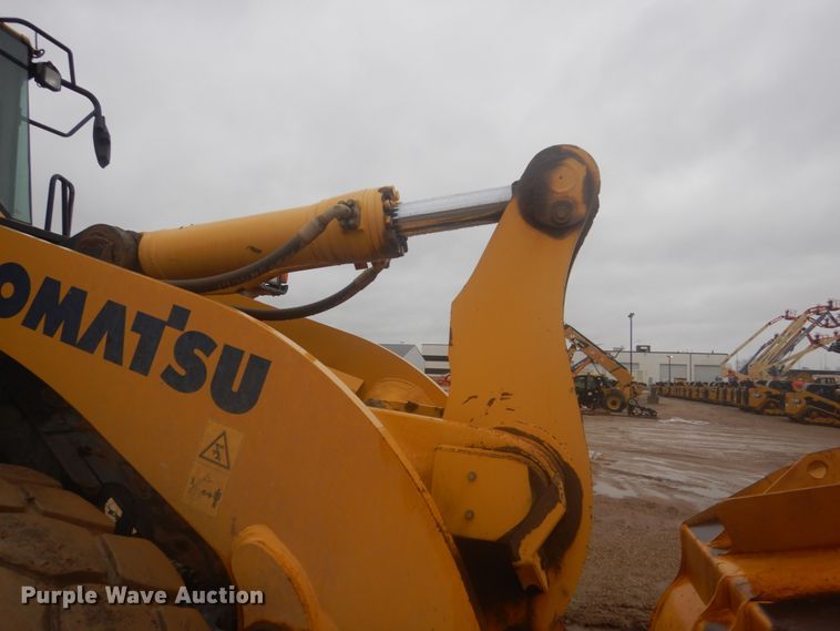 image for item IU9824 2014 Komatsu WA500-7  wheel loader