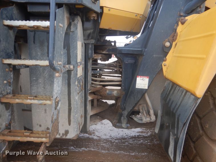 image for item IU9824 2014 Komatsu WA500-7  wheel loader