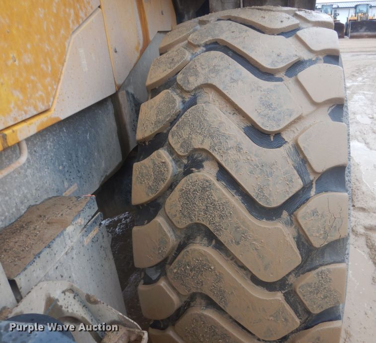 image for item IU9824 2014 Komatsu WA500-7  wheel loader