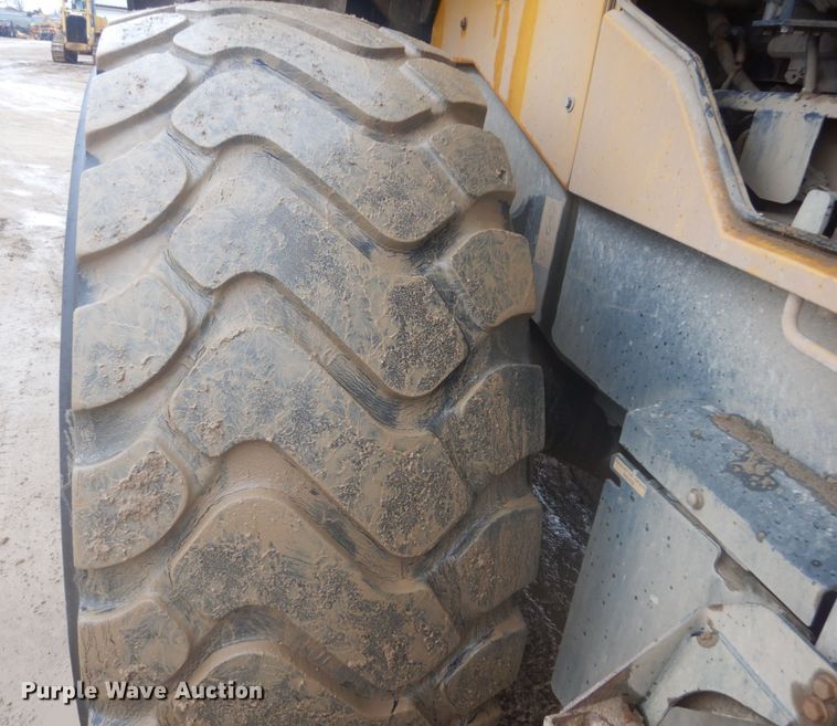 image for item IU9824 2014 Komatsu WA500-7  wheel loader